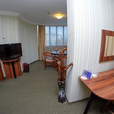 Haskovo Hotel Zewnętrze zdjęcie