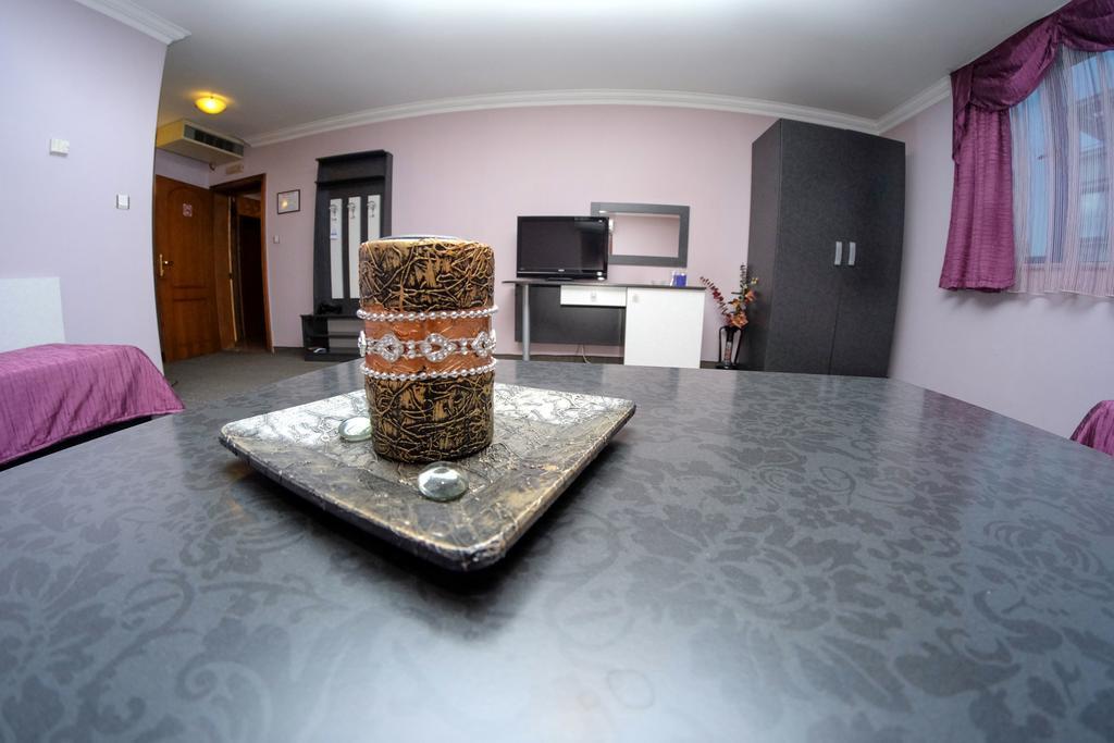 Haskovo Hotel Zewnętrze zdjęcie