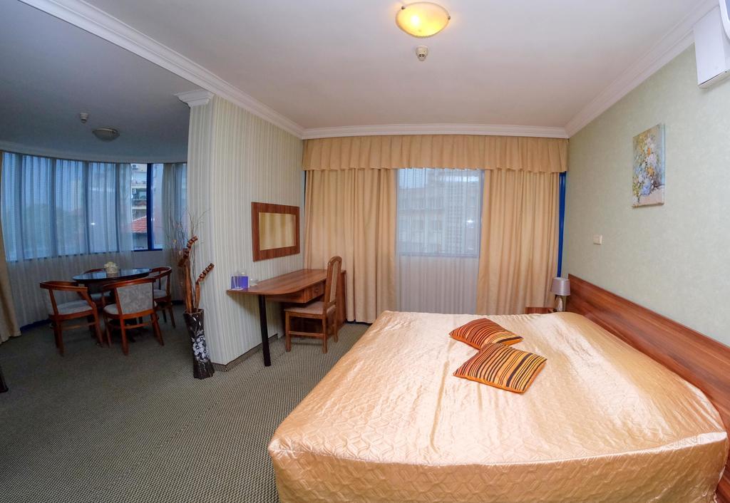Haskovo Hotel Zewnętrze zdjęcie