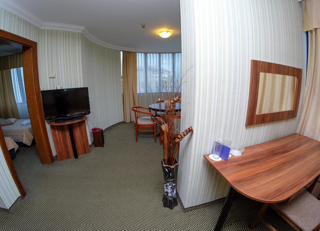 Haskovo Hotel Zewnętrze zdjęcie