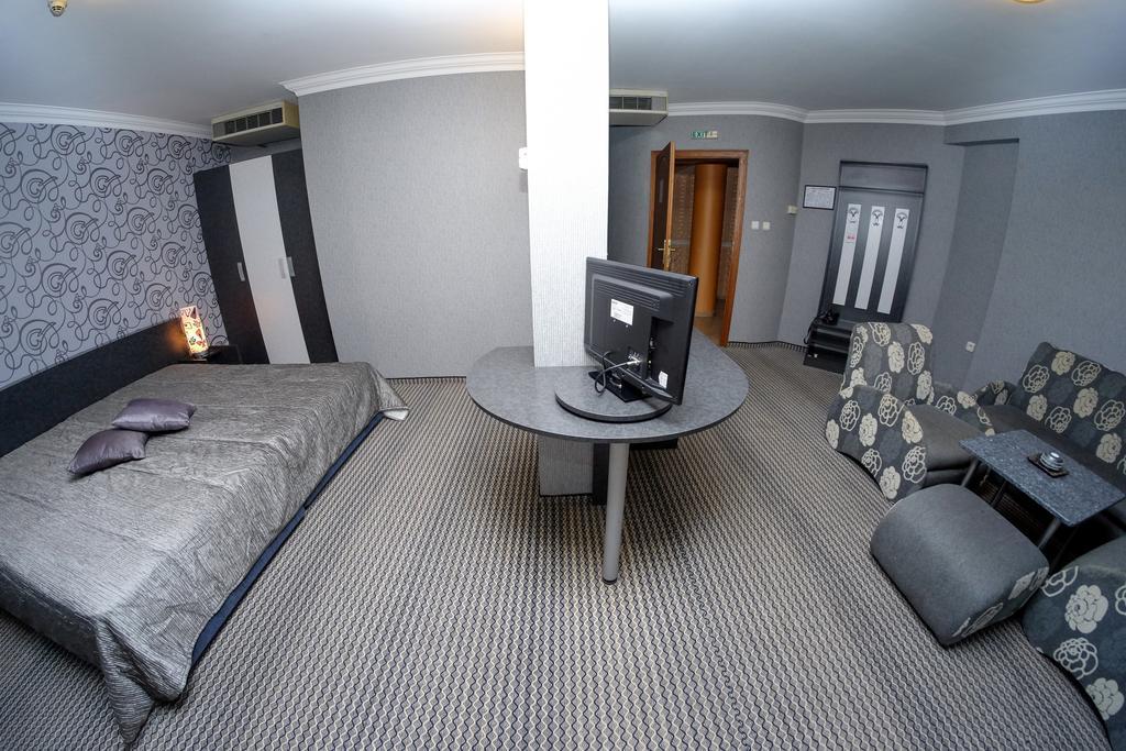 Haskovo Hotel Zewnętrze zdjęcie