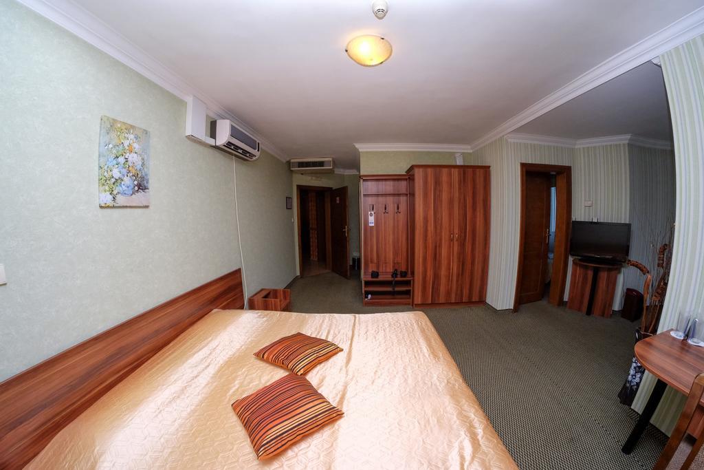 Haskovo Hotel Zewnętrze zdjęcie